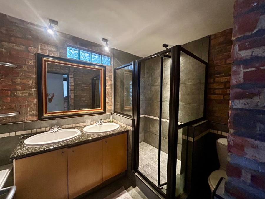 To Let 1 Bedroom Property for Rent in De Waterkant Western Cape
